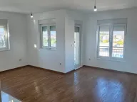 Izdavanje, dvosoban stan, 70m², Zagorič, Podgorica - image 1