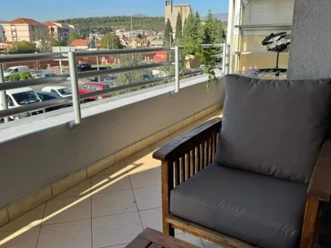 Rent, two bedroom apartment, 87m², Stari Aerodrom, Podgorica - image 23