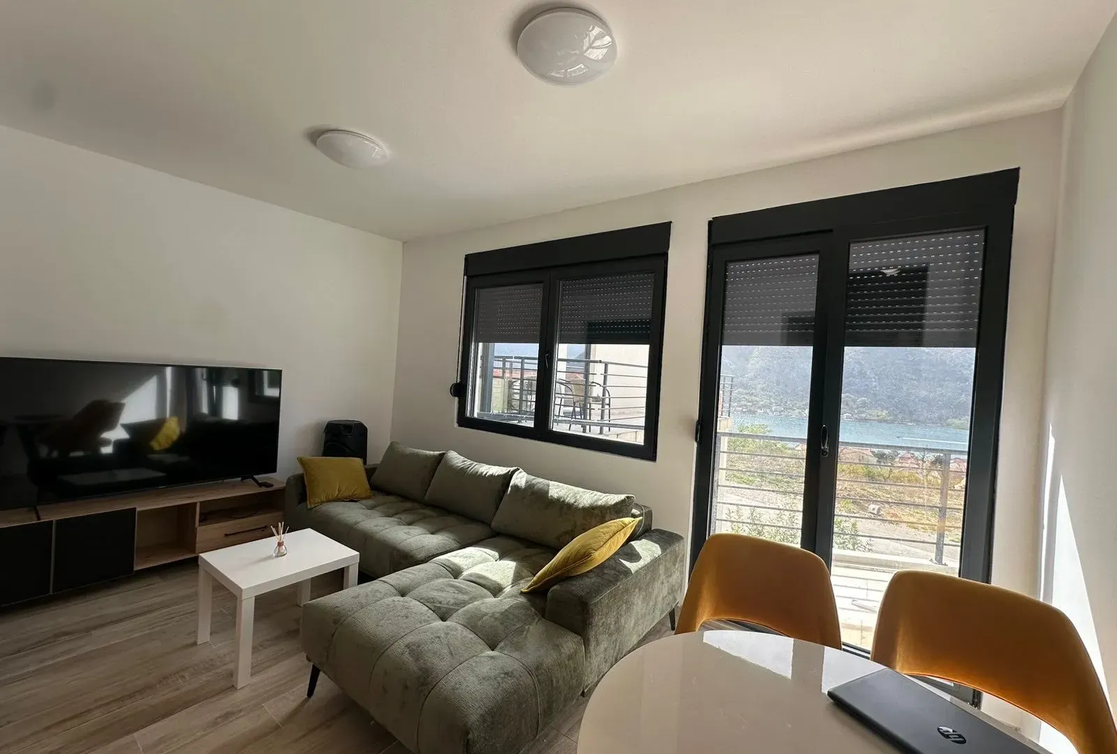 Sale, one bedroom apartment, 53m², Dobrota, Kotor