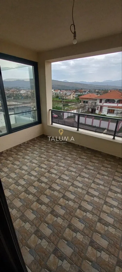 Izdavanje, stan, 180m², Gornja Gorica, Podgorica