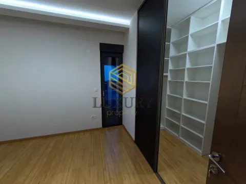 Rent, house, 160m², Dalmatinska ulica, Podgorica - image 15