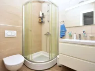 Izdavanje, dvosoban stan, 65m², City Kej, Podgorica - image 6