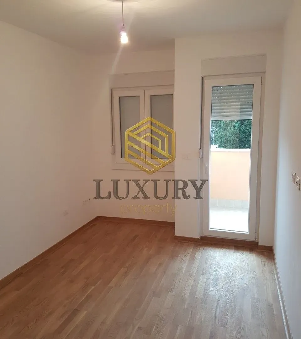Izdavanje, jednosoban stan, 43m², City Kej, Podgorica