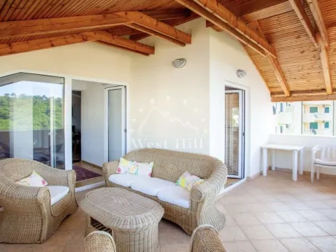 Sale, one bedroom apartment, 69m², Petrovac, Budva - image 11