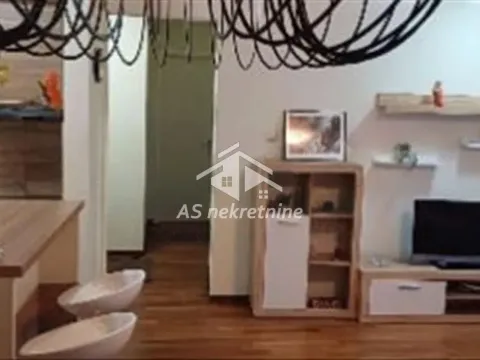 Izdavanje, trosoban stan, 61m², Crveni Krst, Beograd - image 3