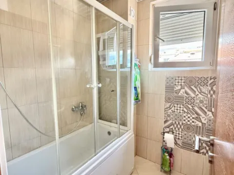 Daily-rent, one bedroom apartment, 55m², Centar, Bar - image 6