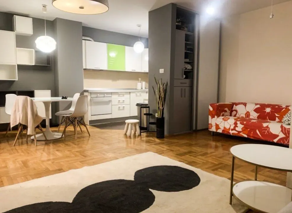 Izdavanje, jednosoban stan, 55m², Podgorica, Crna Gora
