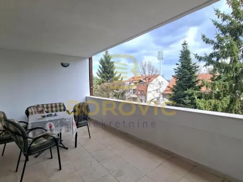Izdavanje, trosoban stan, 80m², Savski Venac, Beograd - image 3