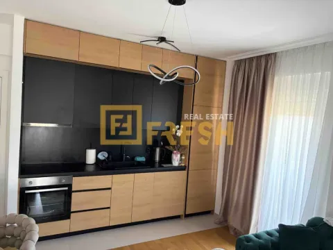 Prodaja, dvosoban stan, 67m², Stari Aerodrom, Podgorica - image 2