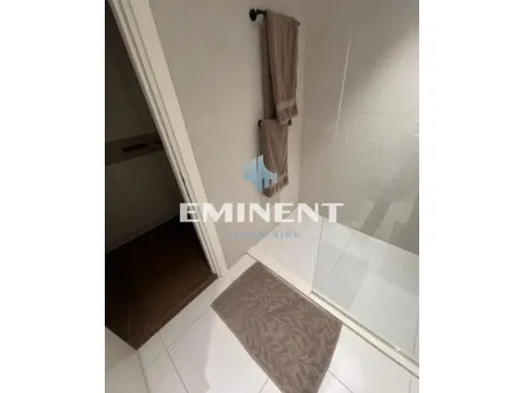 Izdavanje, četvorosoban stan, 140m², Savski Venac, Beograd - image 16