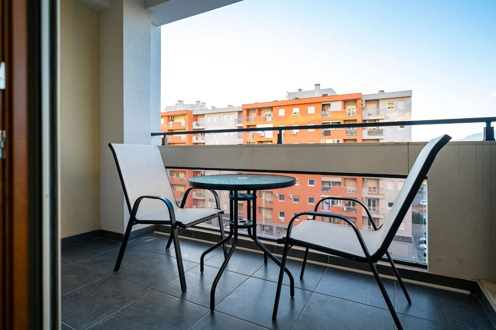 Izdavanje, dvosoban stan, 70m², Master Kvart, Podgorica