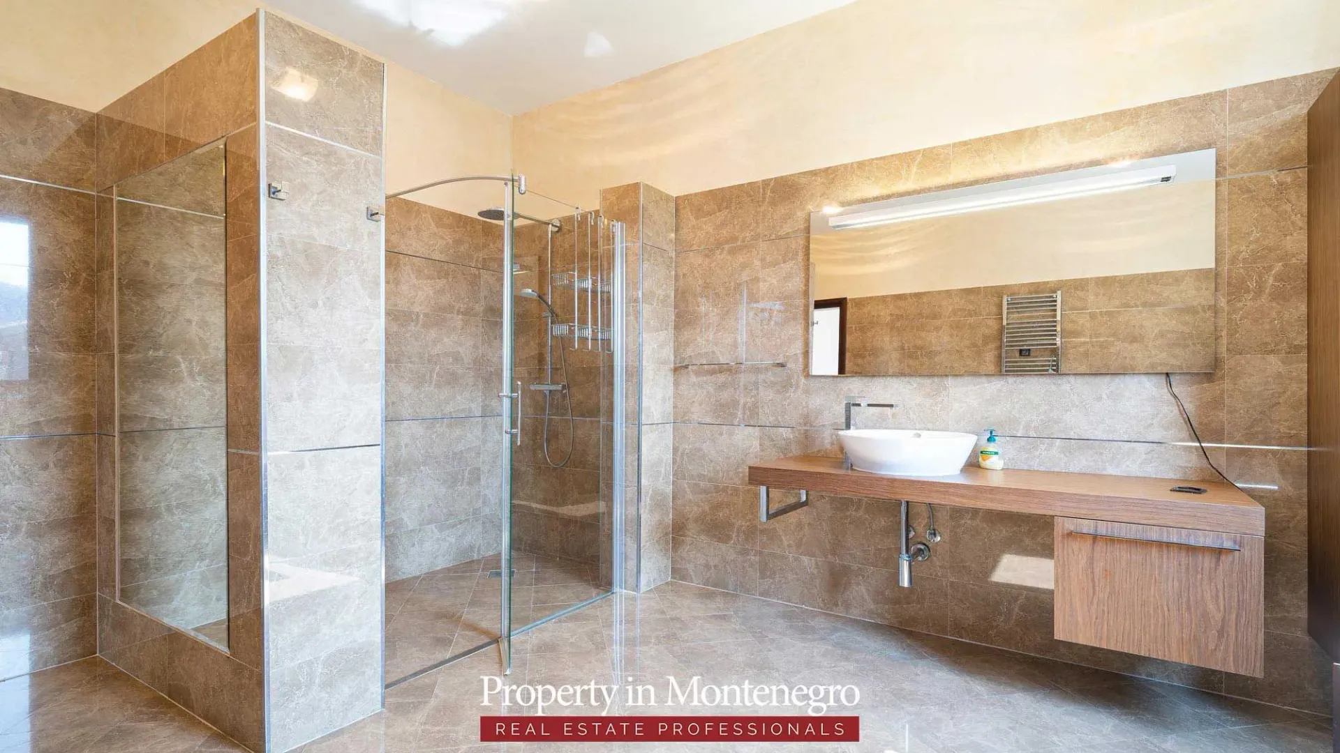 Sale, house, 971m², Petrovac, Budva
