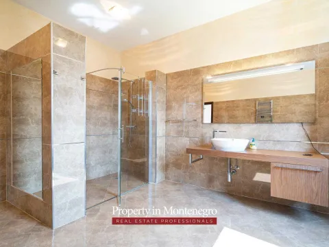 Prodaja, kuća, 971m², Petrovac, Budva - image 54