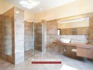 Prodaja, kuća, 971m², Petrovac, Budva - image 54