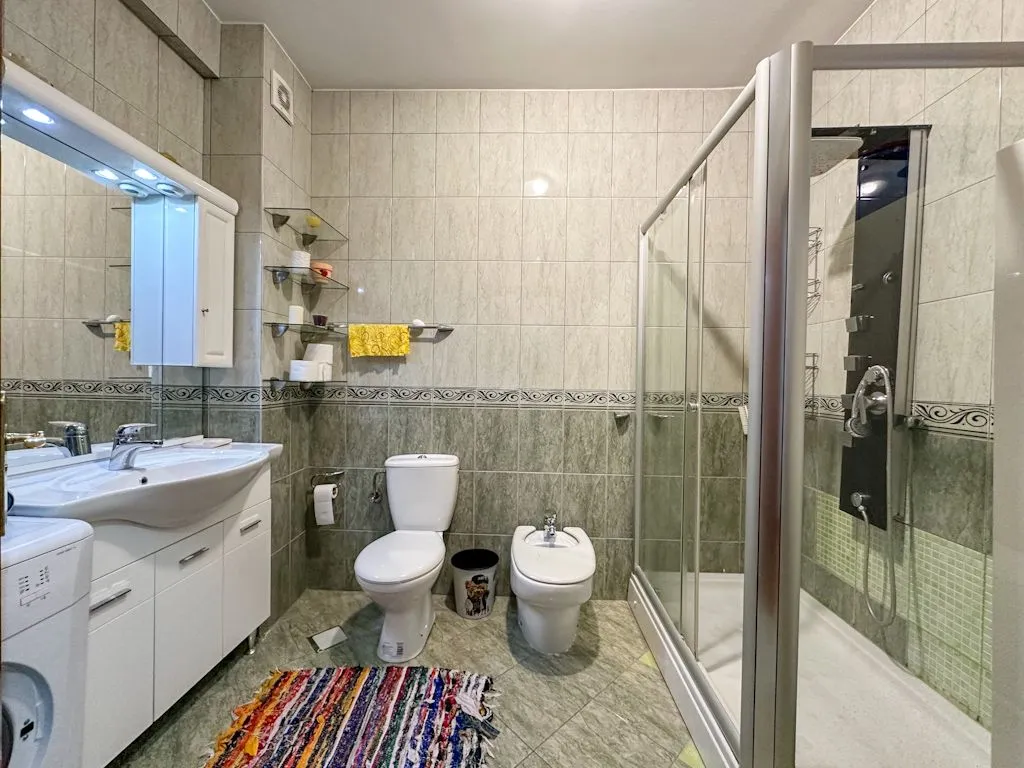 Rent, three bedroom apartment, 100m², Gorica C, Podgorica