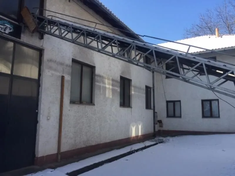 Izdavanje, poslovni prostor, 480m², Železnik, Beograd