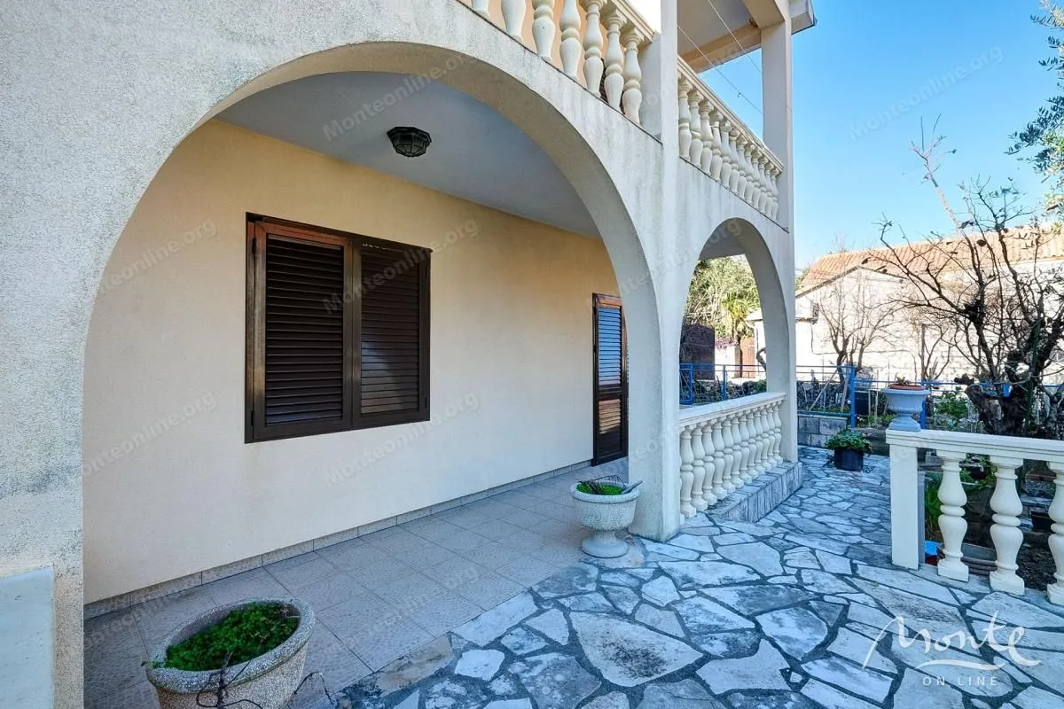 Sale, house, 140m², Muo, Kotor