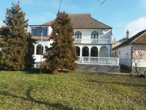 Izdavanje, poslovni prostor, 250m², Plandište, Srbija - image 2