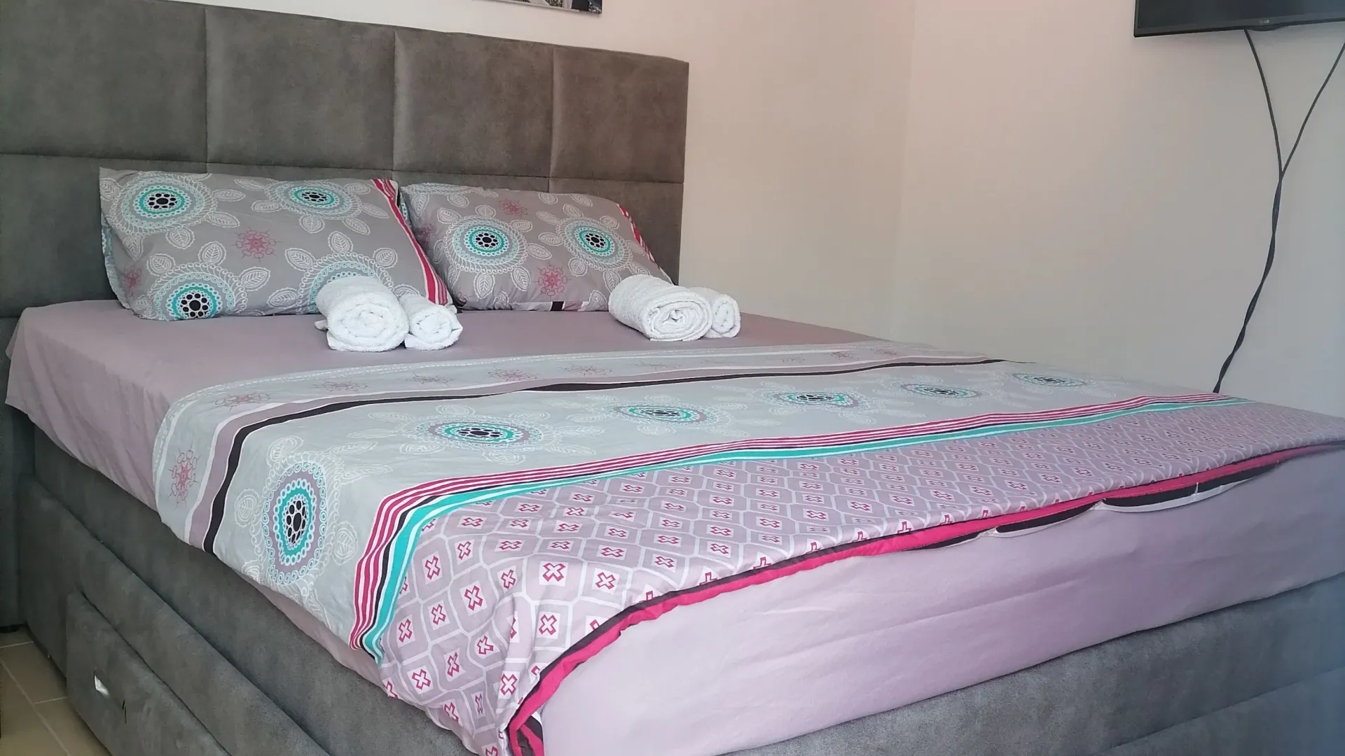 Izdavanje, garsonjera, 30m², Rozino, Budva