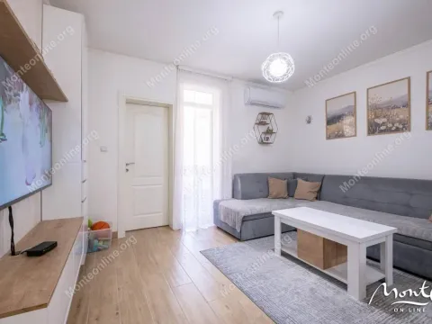 Prodaja, dvosoban stan, 48m², Dobrota, Kotor - image 4