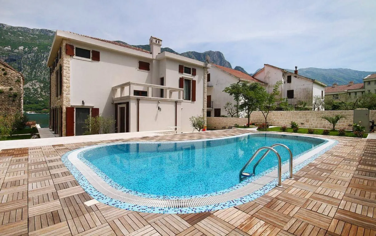 Prodaja, kuća, 497m², Prčanj, Kotor