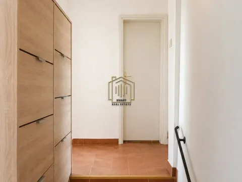 Prodaja, četvorosoban stan, 200m², Cemenca, Nikšić - image 17