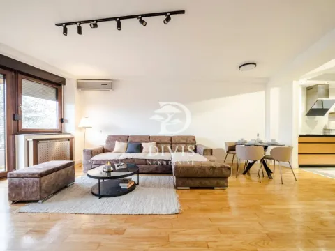 Izdavanje, trosoban stan, 111m², Vračar Hram, Vračar Sve Podlokacije - image 1