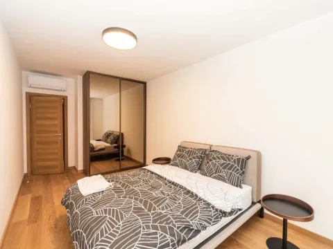 Izdavanje, dvosoban stan, 74m², City Kvart, Podgorica - image 8