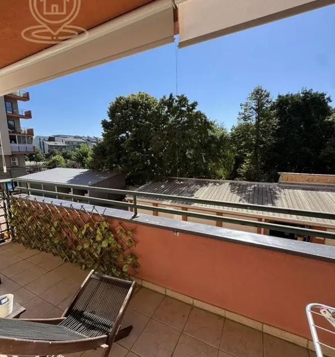 Izdavanje, dvosoban stan, 53m², Stari grad, Novi Sad