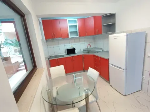 Izdavanje, jednosoban stan, 43m², Đenovići, Herceg Novi - image 8
