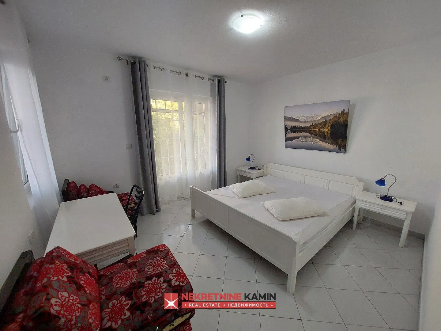 Prodaja, trosoban stan, 85m², Sveti Stefan, Budva