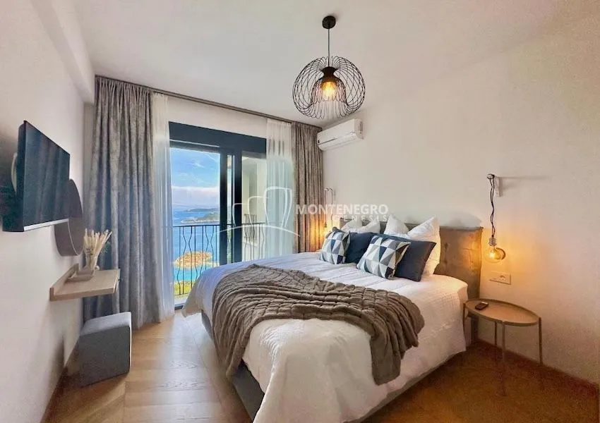 Sale, one bedroom apartment, 55m², Sveti Stefan, Budva