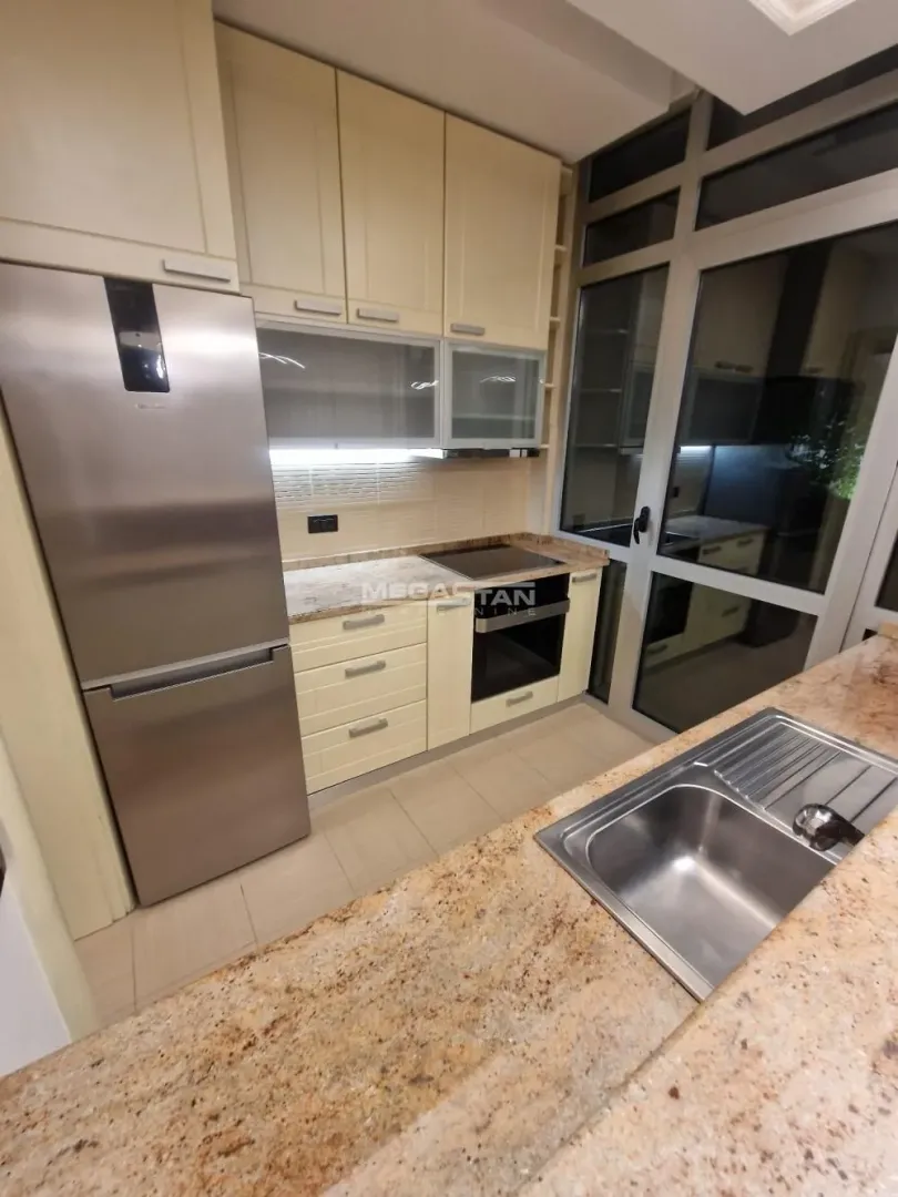 Rent, four bedroom apartment, 148m², Savski Venac, Beograd