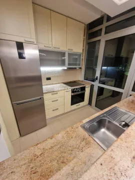 Rent, four bedroom apartment, 148m², Savski Venac, Beograd - image 13