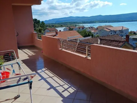 Rent, two bedroom apartment, 106m², Centar, Tivat - image 1