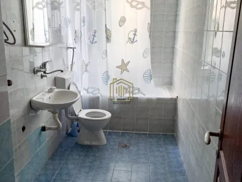 Izdavanje, dvosoban stan, 65m², Centar, Podgorica - image 2