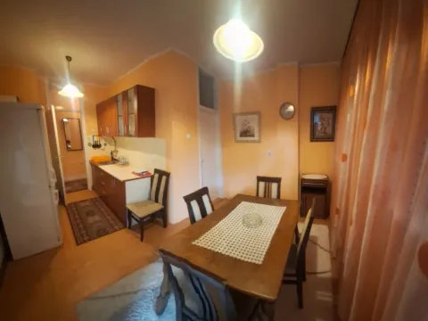 Izdavanje, dvosoban stan, 74m², Centar, Podgorica - image 5