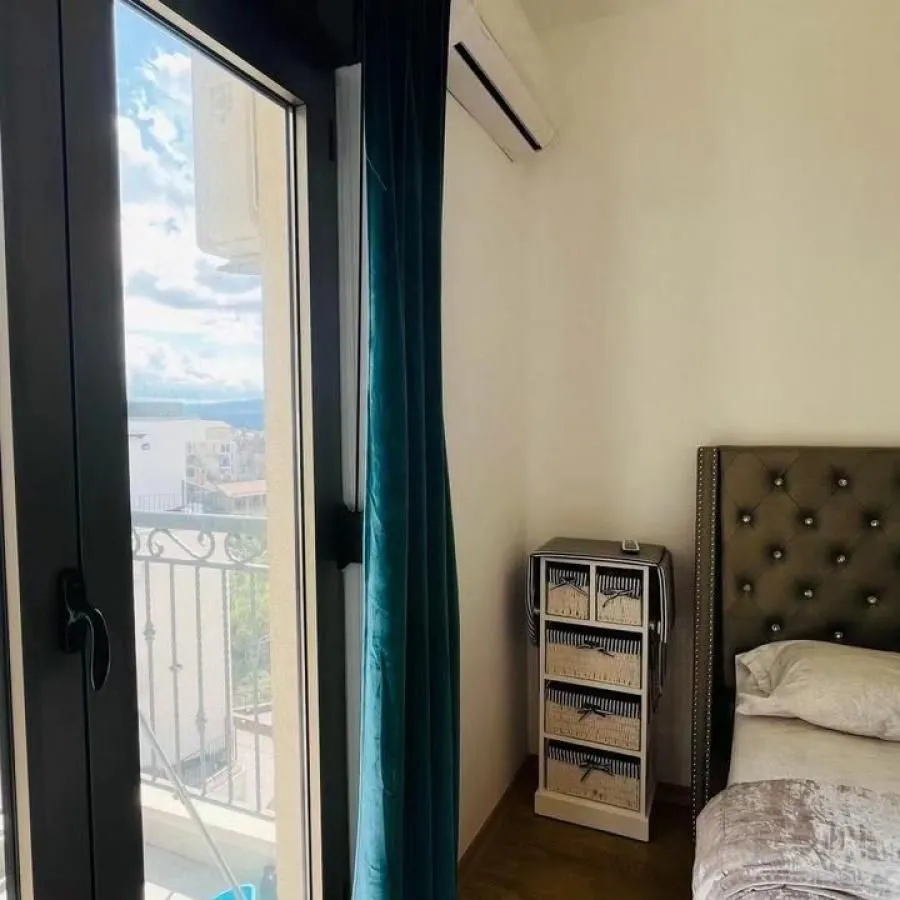 Prodaja, trosoban stan, 120m², Tivat, Crna Gora