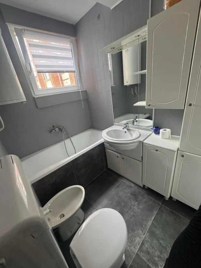 Rent, office space, 95m², Centar, Niš