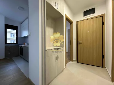 Izdavanje, dvosoban stan, 60m², City Kvart, Podgorica - image 2