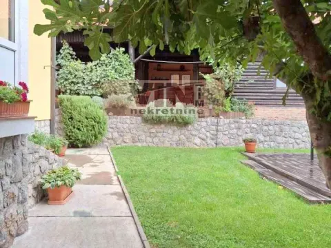 Prodaja, kuća, 500m², Jajinci, Voždovac Sve Podlokacije - image 12