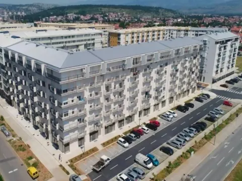 Prodaja, dvosoban stan, 72m², Stari Aerodrom, Podgorica - image 1