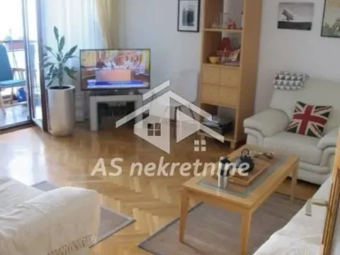Izdavanje, trosoban stan, 90m², Savski Venac, Beograd - image 2