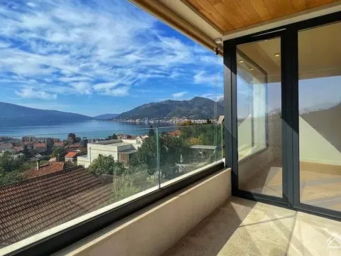 Sale, two bedroom apartment, 98m², Donja Lastva, Tivat