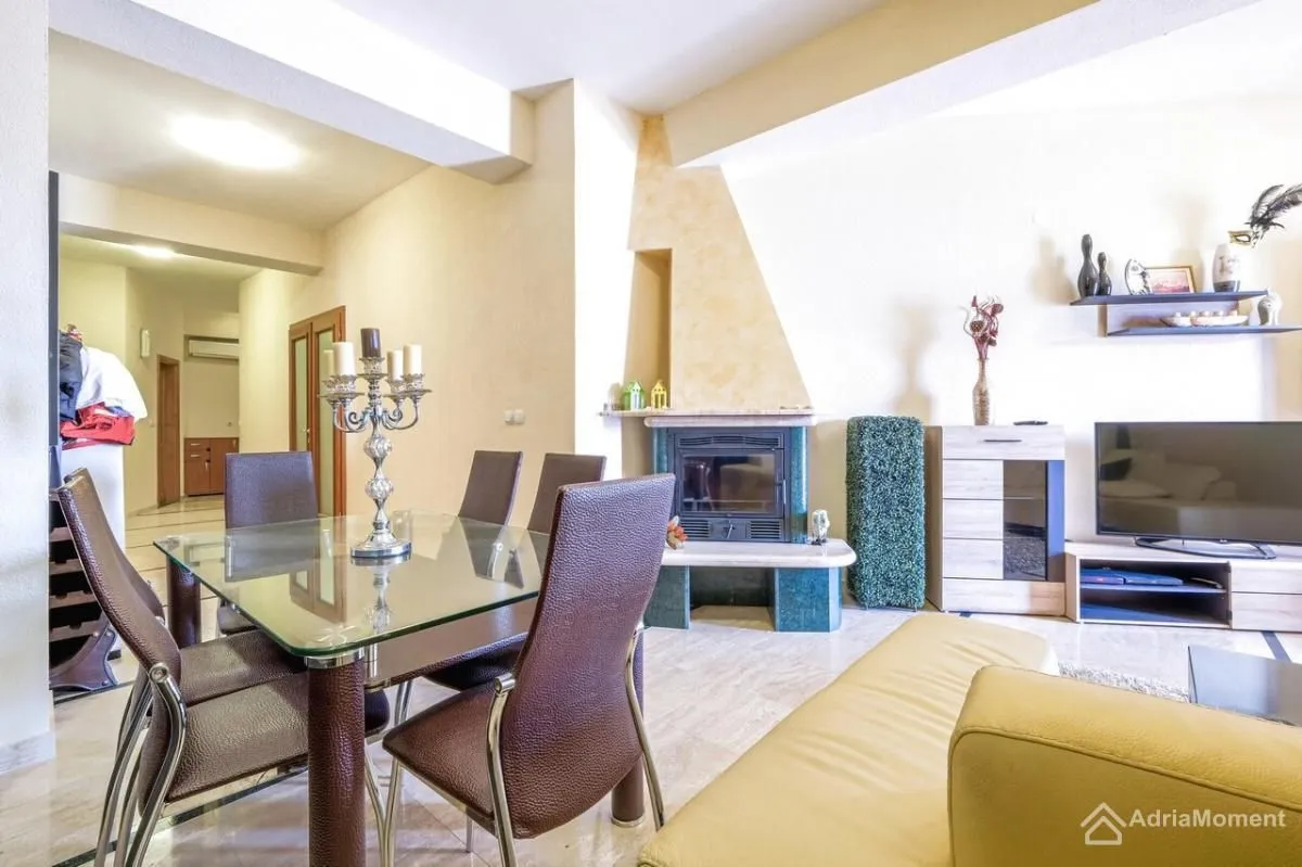 Prodaja, trosoban stan, 158m², Igalo, Herceg Novi