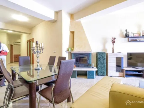 Sale, three bedroom apartment, 158m², Igalo, Herceg Novi - image 3