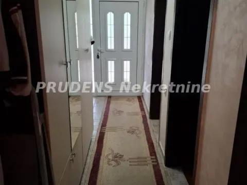 Prodaja, kuća, 176m², Surčin, Beograd - image 7