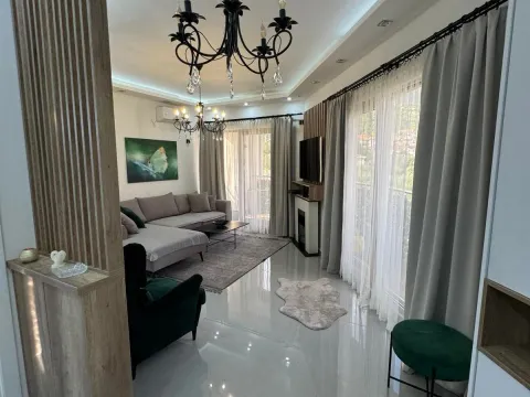 Izdavanje, jednosoban stan, 63m², Slovenska Plaža, Budva - image 3