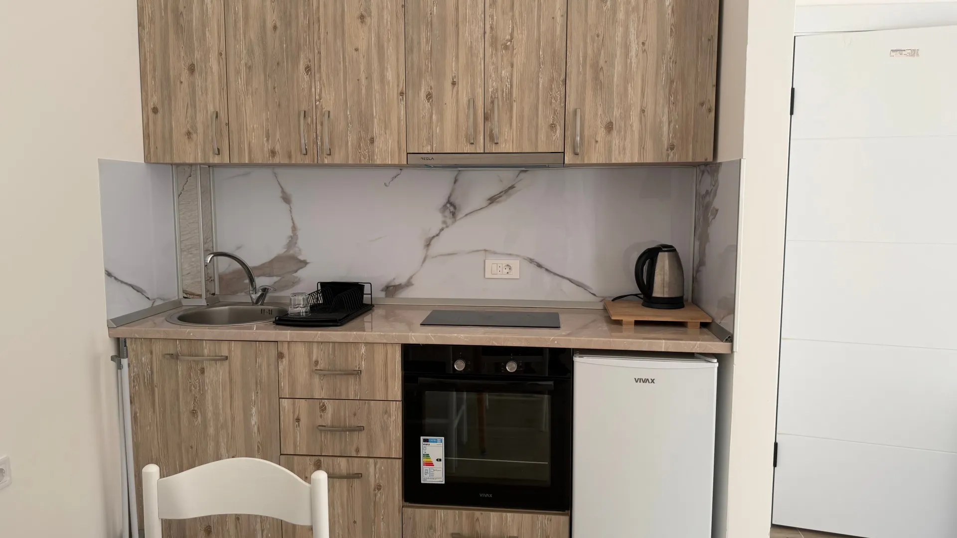 Izdavanje, jednosoban stan, 42m², Bonići, Tivat