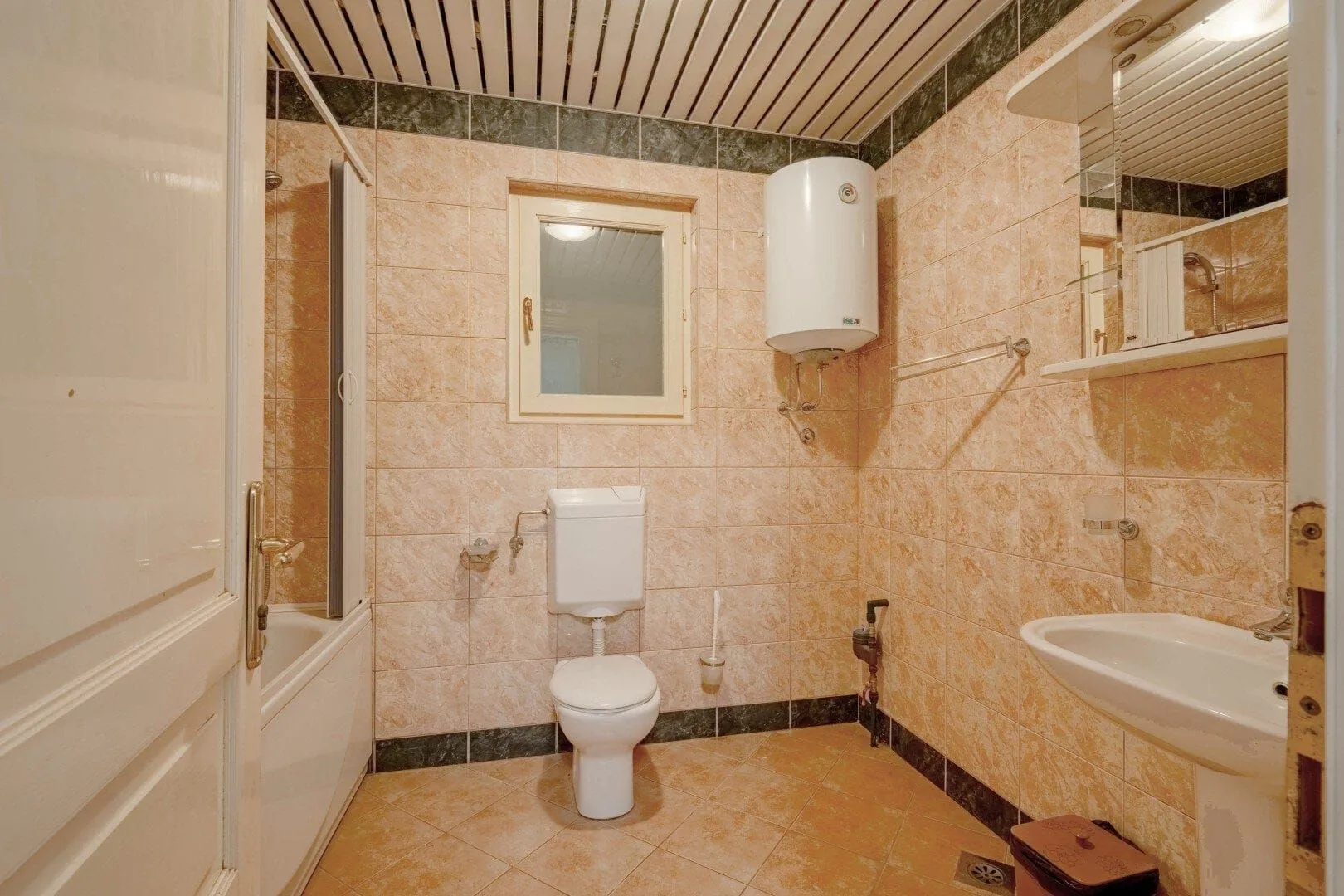 Sale, four bedroom apartment, 131m², Sveti Stefan, Budva